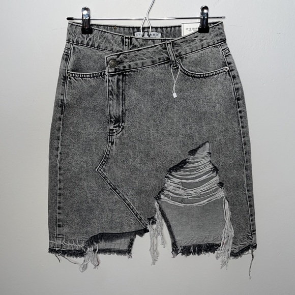 NWT! It’s Basic Gray Acid Wash Distressed Mini Skirt M - Picture 1 of 10